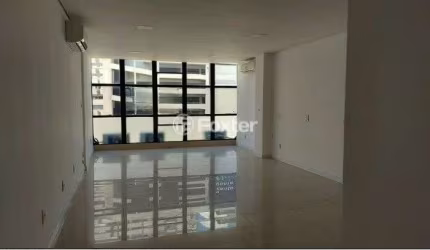 Sala comercial com 1 sala à venda na Praça Dom Feliciano, 78, Centro Histórico, Porto Alegre, 35 m2 por R$ 195.000