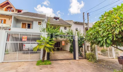 Casa com 3 quartos à venda na Rua Claudio da Silva Pinto, 287, Guarujá, Porto Alegre, 204 m2 por R$ 680.000