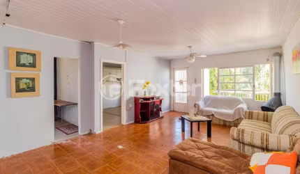 Casa com 3 quartos à venda na Beco do Carvalho, 276, Jardim Carvalho, Porto Alegre, 107 m2 por R$ 399.000