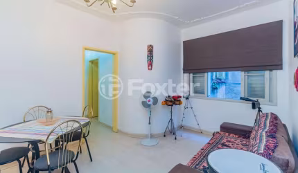 Apartamento com 3 quartos à venda na Avenida Cristóvão Colombo, 1591, Moinhos de Vento, Porto Alegre, 82 m2 por R$ 330.000