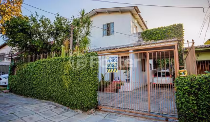 Casa com 9 quartos à venda na Rua Vladimir Herzog, 135, Jardim Carvalho, Porto Alegre, 347 m2 por R$ 599.000