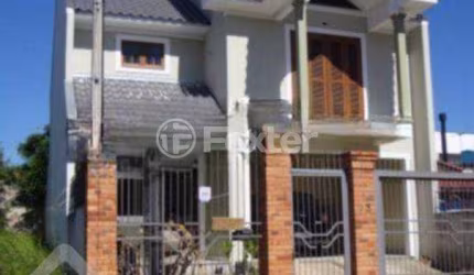 Casa com 3 quartos à venda na Rua Aluízio Palmeiro de Escobar, 75, São José, Canoas, 170 m2 por R$ 749.000
