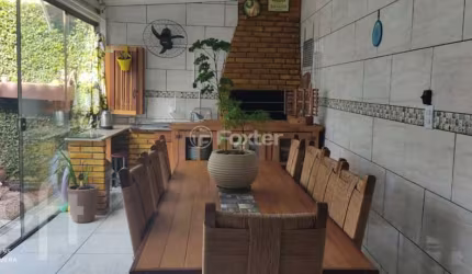 Casa com 3 quartos à venda na Avenida Mauá, 3445, São José, São Leopoldo, 263 m2 por R$ 725.000
