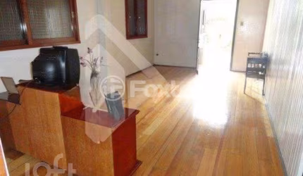 Casa com 3 quartos à venda na Rua Caramuru, 397, Centro, Canoas, 302 m2 por R$ 692.000