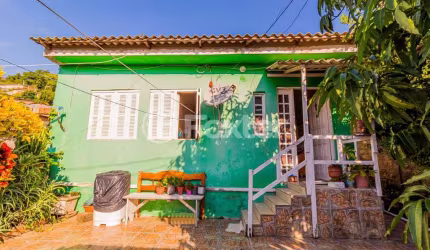 Casa com 1 quarto à venda na Rua Sebastião Wolf, 399, Nonoai, Porto Alegre, 180 m2 por R$ 160.000