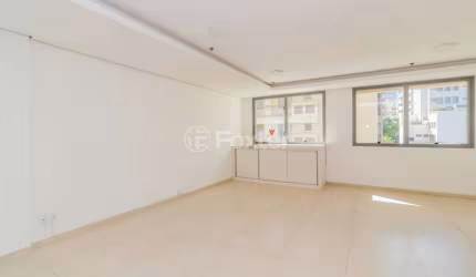 Sala comercial com 1 sala à venda na Avenida Carlos Gomes, 1492, Três Figueiras, Porto Alegre, 44 m2 por R$ 630.000