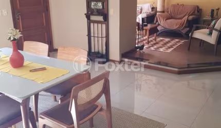 Casa em condomínio fechado com 3 quartos à venda na Avenida Vicente Monteggia, 2000, Cavalhada, Porto Alegre, 189 m2 por R$ 790.000
