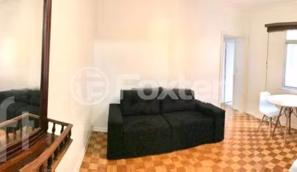 Apartamento com 2 quartos à venda na Rua Demétrio Ribeiro, 647, Centro Histórico, Porto Alegre, 61 m2 por R$ 300.000