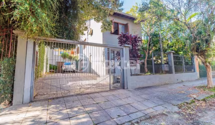 Casa comercial com 3 salas à venda na Rua José Scutari, 304, Passo da Areia, Porto Alegre, 290 m2 por R$ 890.000