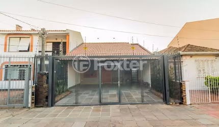 Casa com 4 quartos à venda na Rua Veríssimo Rosa, 240, Partenon, Porto Alegre, 230 m2 por R$ 1.180.000