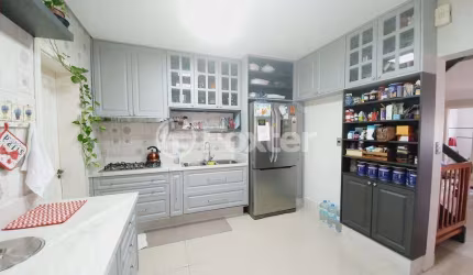 Casa em condomínio fechado com 3 quartos à venda na Avenida Juca Batista, 8000, Chapéu do Sol, Porto Alegre, 217 m2 por R$ 1.350.000