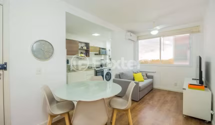 Apartamento com 3 quartos à venda na Avenida da Cavalhada, 6684, Cavalhada, Porto Alegre, 61 m2 por R$ 390.000