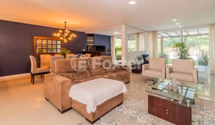 Casa em condomínio fechado com 4 quartos à venda na Avenida Juca Batista, 8000, Chapéu do Sol, Porto Alegre, 297 m2 por R$ 1.850.000