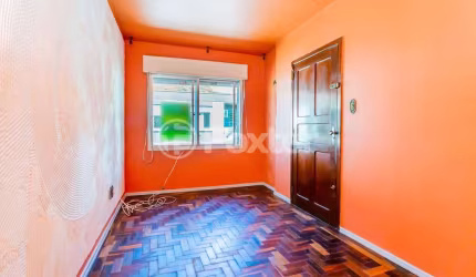 Apartamento com 3 quartos à venda na Rua Gomes de Freitas, 181, Vila Ipiranga, Porto Alegre, 58 m2 por R$ 215.000