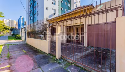 Casa com 5 quartos à venda na Rua Monteiro Lobato, 350, Partenon, Porto Alegre, 208 m2 por R$ 520.000