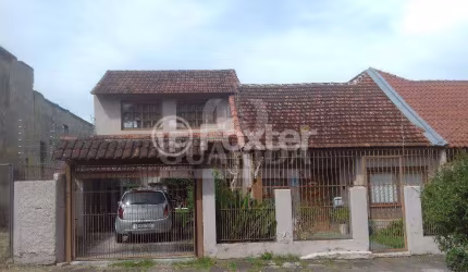 Casa com 4 quartos à venda na Avenida Flamengo, 337, Ipanema, Porto Alegre, 225 m2 por R$ 688.000
