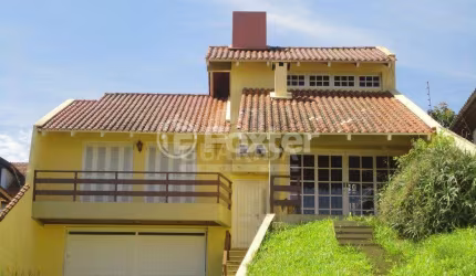 Casa com 3 quartos à venda na Rua Padre João Batista Reus, 2071, Camaquã, Porto Alegre, 239 m2 por R$ 1.300.000