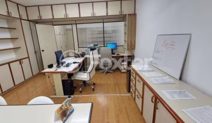 Sala comercial com 1 sala à venda na Avenida Benjamin Constant, 1468, São João, Porto Alegre, 75 m2 por R$ 199.500