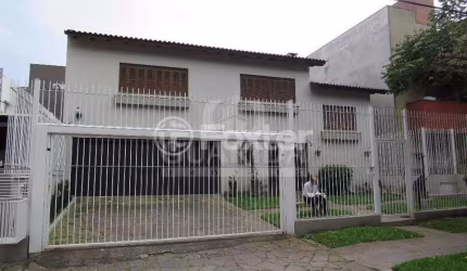 Casa com 6 quartos à venda na Rua Bororó, 225, Vila Assunção, Porto Alegre, 565 m2 por R$ 1.690.000