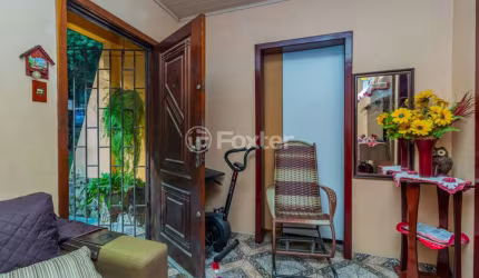 Casa com 3 quartos à venda na Rua Finlandia, 150, Belém Velho, Porto Alegre, 180 m2 por R$ 220.000