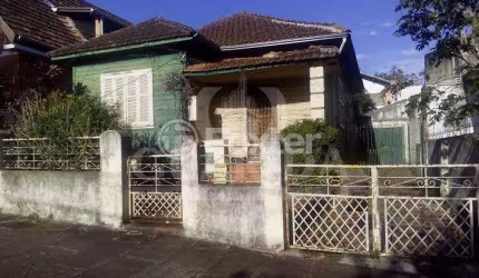 Terreno à venda na Rua Otávio Faria, 93, Teresópolis, Porto Alegre, 330 m2 por R$ 532.000