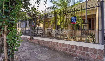 Casa com 4 quartos à venda na Rua Padre Todesco, 740, Partenon, Porto Alegre, 216 m2 por R$ 650.000
