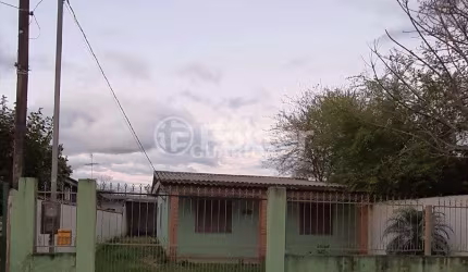 Casa com 2 quartos à venda na Rua Emílio Dimari, 345, Ponta Grossa, Porto Alegre, 80 m2 por R$ 370.500