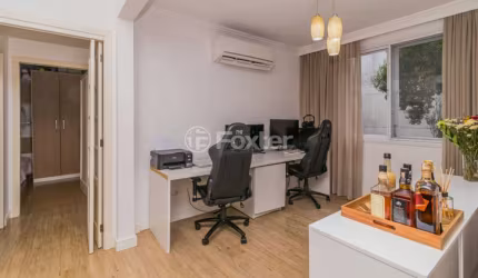 Apartamento com 3 quartos à venda na Avenida Plínio Brasil Milano, 2199, Passo da Areia, Porto Alegre, 75 m2 por R$ 390.000