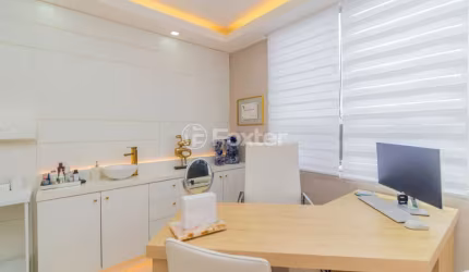 Sala comercial com 1 sala à venda na Avenida Wenceslau Escobar, 3033, Tristeza, Porto Alegre, 28 m2 por R$ 250.000