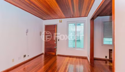 Apartamento com 3 quartos à venda na Rua Padre João Batista Reus, 3347, Camaquã, Porto Alegre, 69 m2 por R$ 249.000