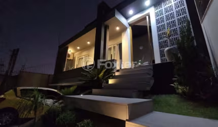 Casa com 3 quartos à venda na Rua Carlos Leopoldo Schüller, 621, Parque da Matriz, Cachoeirinha, 140 m2 por R$ 840.500