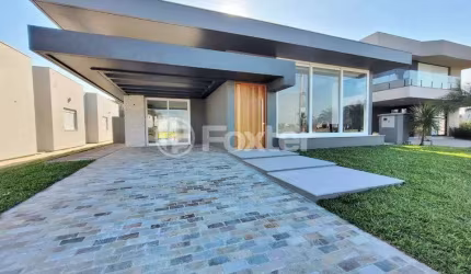 Casa em condomínio fechado com 4 quartos à venda na undefined Paraguassu, 1570, Zona Nova, Capão da Canoa, 200 m2 por R$ 2.900.000