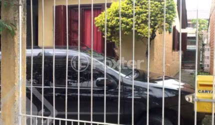 Casa com 3 quartos à venda na Rua Enio Melo, 32, Hípica, Porto Alegre, 100 m2 por R$ 266.000