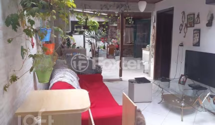 Casa com 2 quartos à venda na Rua Liberal, 1115, Tristeza, Porto Alegre, 200 m2 por R$ 520.000