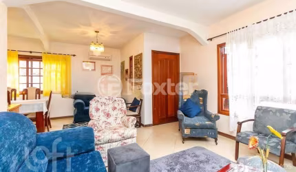 Casa com 3 quartos à venda na Rua Landel de Moura, 1803, Tristeza, Porto Alegre, 160 m2 por R$ 750.000