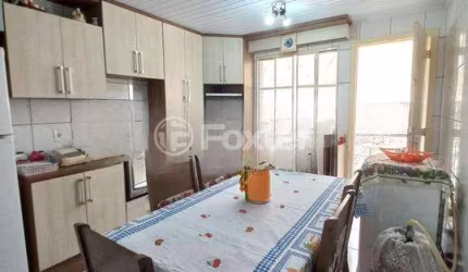Casa com 3 quartos à venda na Rua Luiza Esmeraldina da Silva, 108, Diamantino, Caxias do Sul, 96 m2 por R$ 290.000