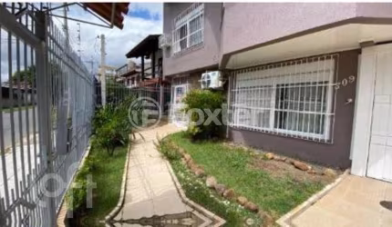 Casa com 4 quartos à venda na Travessa Kuluene, 309, Coronel Aparício Borges, Porto Alegre, 230 m2 por R$ 1.140.000