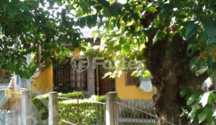 Casa com 2 quartos à venda na Rua Amália Iracema, 5, Santa Rosa de Lima, Porto Alegre, 60 m2 por R$ 200.000