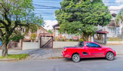Casa com 3 quartos à venda na Rua Camaquã, 454, Camaquã, Porto Alegre, 190 m2 por R$ 580.000