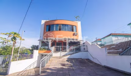 Prédio com 2 salas à venda na Avenida da Cavalhada, 1957, Cavalhada, Porto Alegre, 500 m2 por R$ 2.400.000