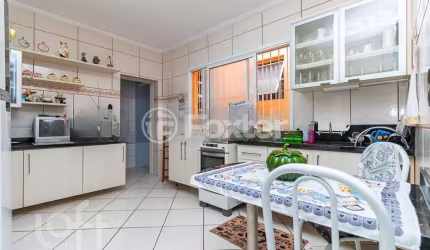 Casa com 3 quartos à venda na Rua Octacílio José Dias, 9, Passo das Pedras, Porto Alegre, 162 m2 por R$ 500.000