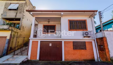 Casa com 2 quartos à venda na Rua Oito, 776, Jardim Carvalho, Porto Alegre, 200 m2 por R$ 230.000