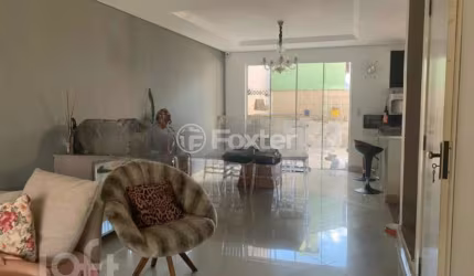 Casa em condomínio fechado com 3 quartos à venda na Rua Álamo, 69, Hípica, Porto Alegre, 300 m2 por R$ 900.000