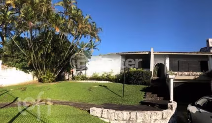 Casa com 4 quartos à venda na Avenida Jacuí, 605, Cristal, Porto Alegre, 331 m2 por R$ 1.999.000
