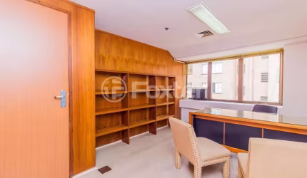 Sala comercial com 3 salas à venda na Praça Marechal Deodoro, 130, Centro Histórico, Porto Alegre, 72 m2 por R$ 855.000