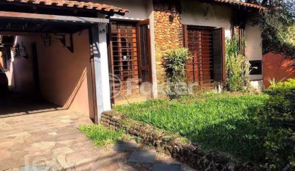 Casa com 4 quartos à venda na Rua Humberto de Campos, 68, Partenon, Porto Alegre, 280 m2 por R$ 659.000
