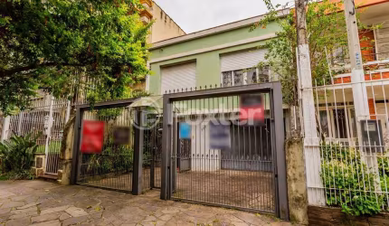 Casa comercial com 1 sala à venda na Avenida Taquara, 111, Petrópolis, Porto Alegre, 165 m2 por R$ 638.300