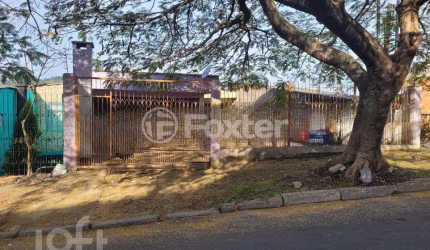 Casa com 3 quartos à venda na Rua José Madrid, 494, Jardim Carvalho, Porto Alegre, 241 m2 por R$ 220.000