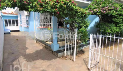 Casa com 3 quartos à venda na Rua Germano Hasslocher, 235, Azenha, Porto Alegre, 114 m2 por R$ 694.000