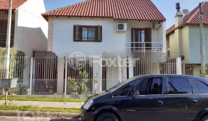 Casa com 3 quartos à venda na Rua Walter Porto Filho, 100, Mário Quintana, Porto Alegre, 162 m2 por R$ 486.000